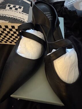 Classic Black Leather Mary Jane Flats for Women